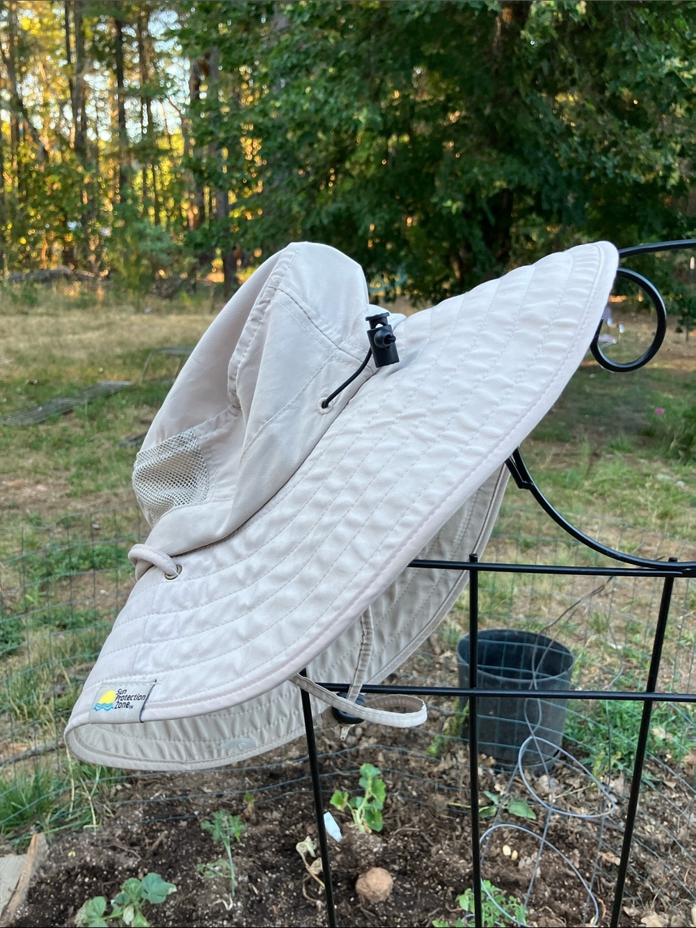 Sun protection zone 50+ UPS lightweight hat